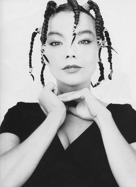 Björk ©️ Photo: Brigitte Lacombe